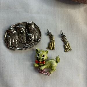 Lot of 3 Vintage Kitty Cat Brooches & Pair of Earrings Cat Lover Kitten
